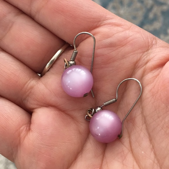 Vintage Pink faux moonstone & silver drop earrings - Picture 2 of 3